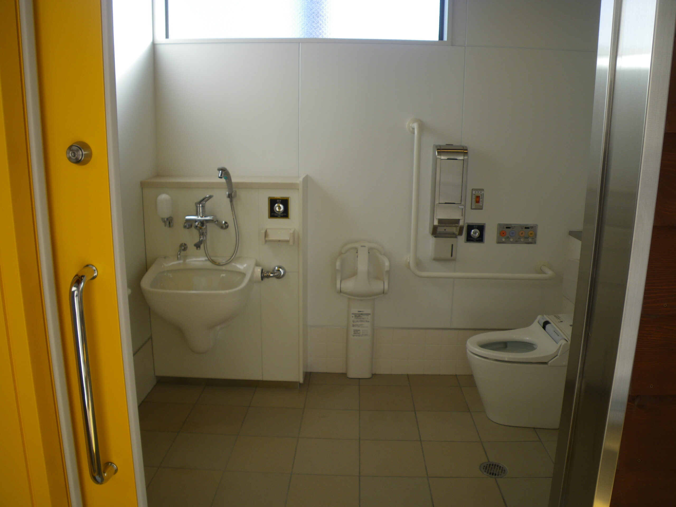 平成22年度　社会資本整備総合交付金事業 新軽井沢駐車場トイレ